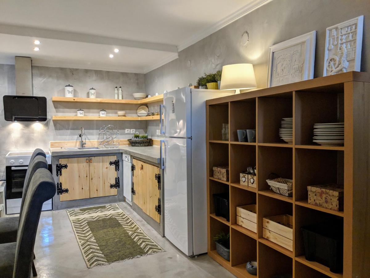 Villa Veneti - Probio - 140M2 尼亚·蒙达尼亚 外观 照片
